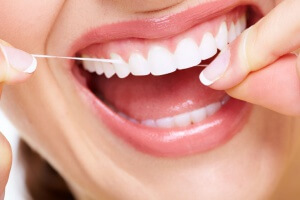 higiene-oral-fio-dentario